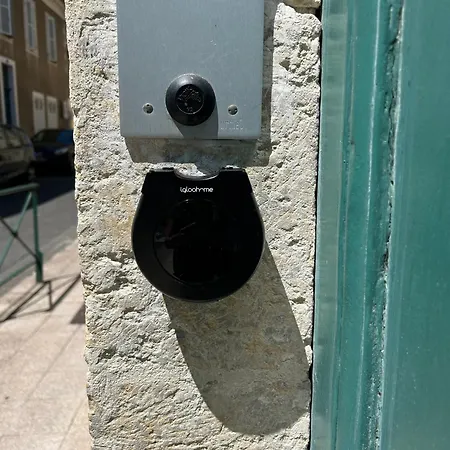 Апартаменты Louisa - Spacieux En Plein Centre - Places Gratuites - 1er Etage