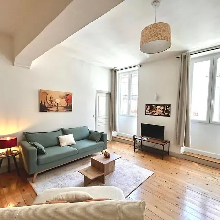 Louisa - Spacieux En Plein Centre - Places Gratuites - 1er Etage * Ош