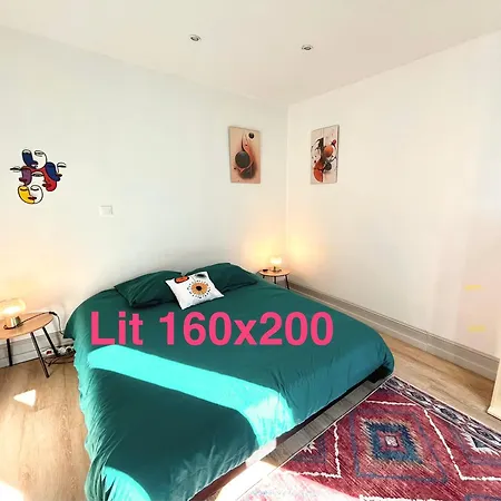 Louisa - Spacieux En Plein Centre - Places Gratuites - 1er Etage Ош